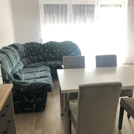 Przy Wiadukcie Apartman *